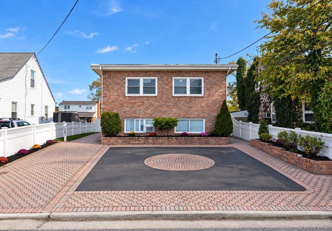 House in Copiague, New York, United States 3 - 19154243