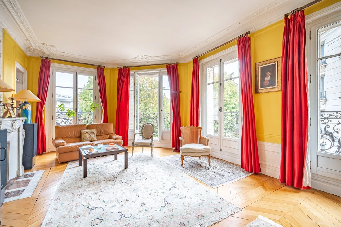 Apartment in Auteuil Nord, Paris 16e Arrondissement, Paris 1 - 19152737