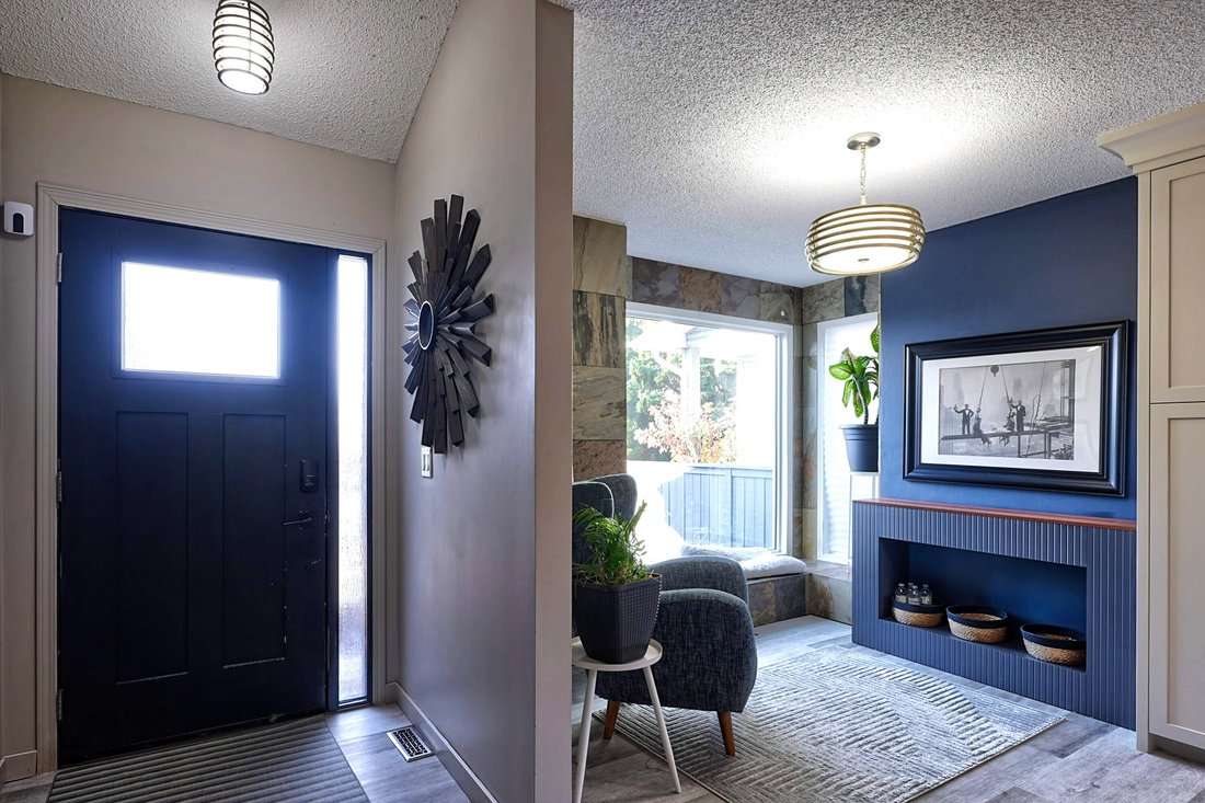 House in Calgary, Alberta, Canada 2 - 19154301
