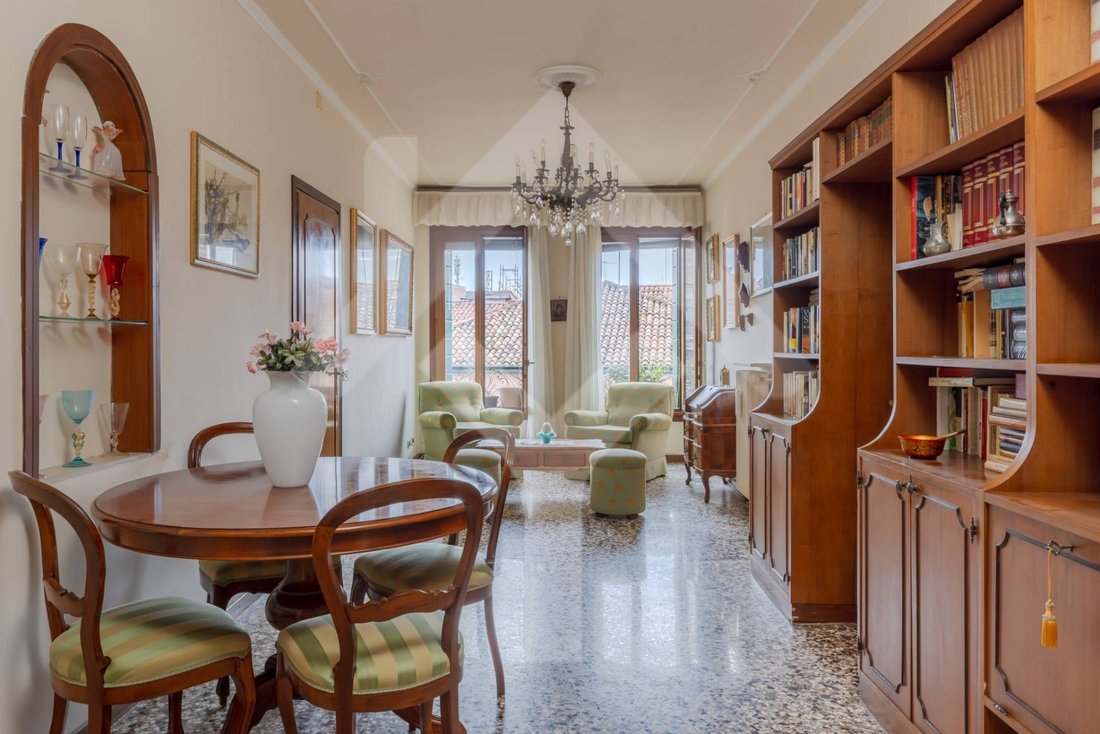 Apartment in Saint Paul, Venice, Italy 1 - 19157314