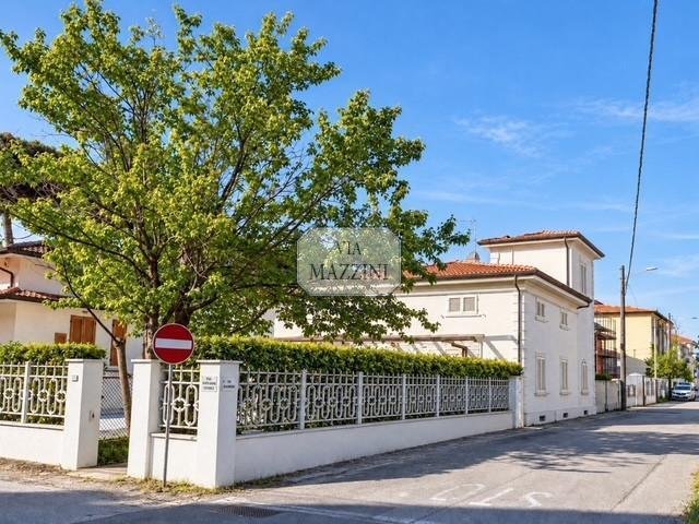 Country House in Tonfano, Pietrasanta, Italy 3 - 19154816