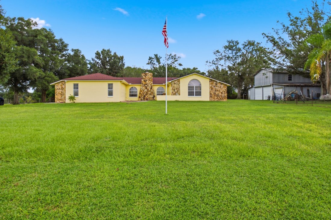 House in Zephyrhills, Florida, United States 1 - 19154043