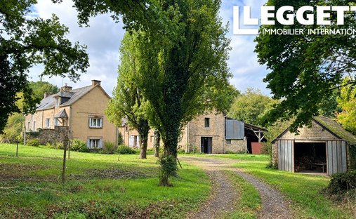Maisons de campagne à Zone Urbaine, Questembert, France 1