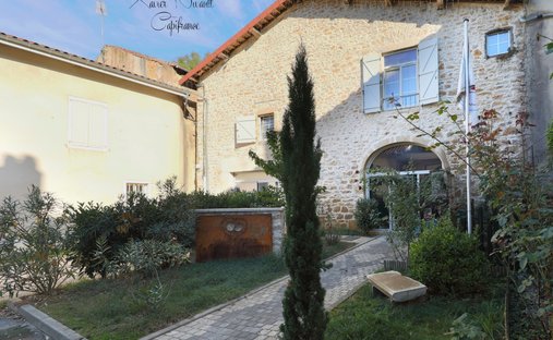 Haus in Saint-Amour, Bourgogne-Franche-Comté, Frankreich 1