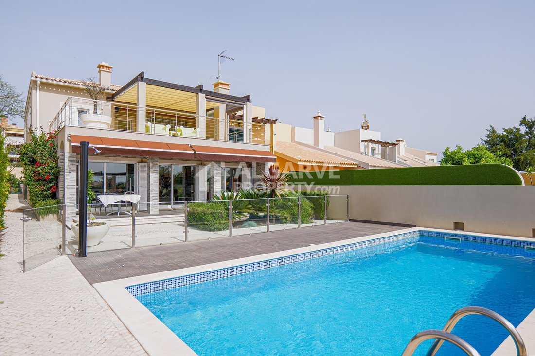 Villa à Vilamoura, Quarteira, Algarve 1 - 19153277