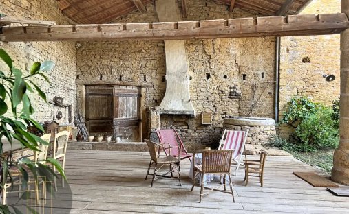 Haus in Poleymieux-au-Mont-d'Or, Auvergne-Rhone-Alpen, Frankreich 1
