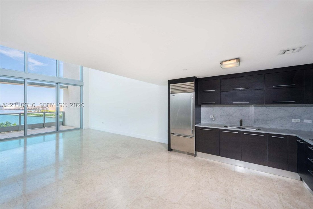 Condo in Miami, Florida, United States 4 - 19155807