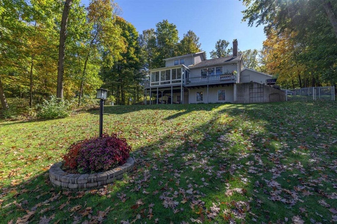 House in Three Rivers, Michigan, United States 3 - 19152828