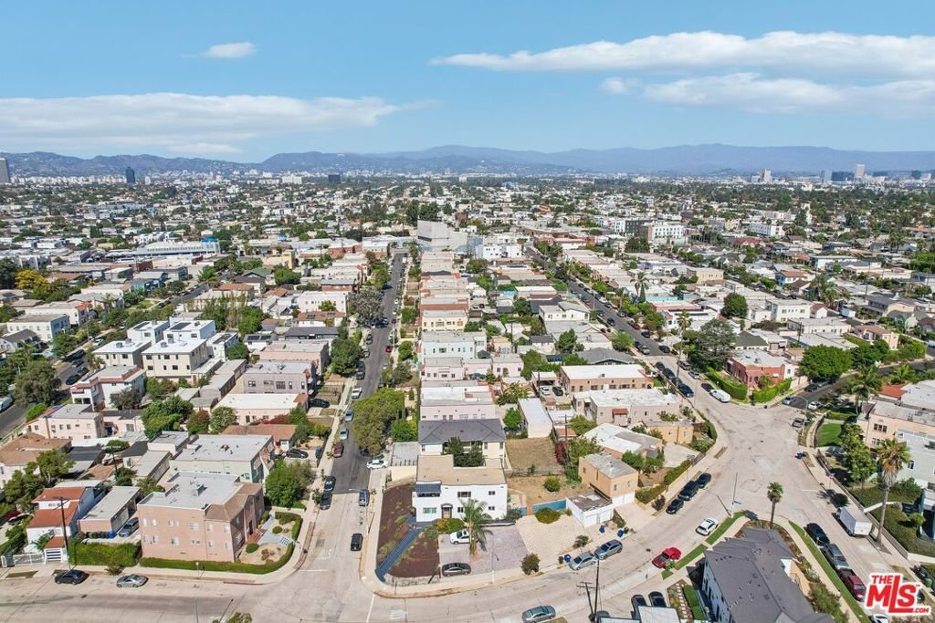 Los Angeles, California, United States 5 - 19154640
