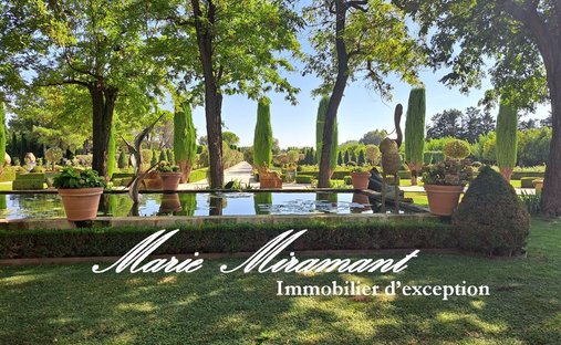 Domaine à Saint-Rémy-de-Provence, Provence-Alpes-Côte d'Azur, France 1