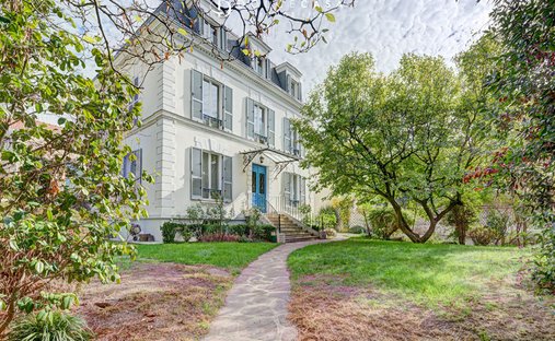 Villa à Nogent-sur-Marne, Île-de-France, France 1