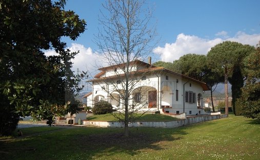Villa in Pietrasanta, Toskana, Italien 1