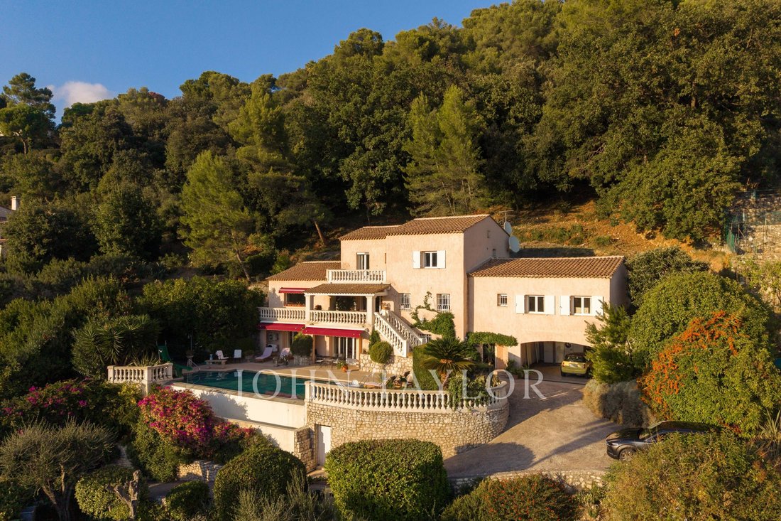 Casa en Saint-Paul-de-Vence, Provenza-Alpes-Costa Azul, Francia 1 - 19153095