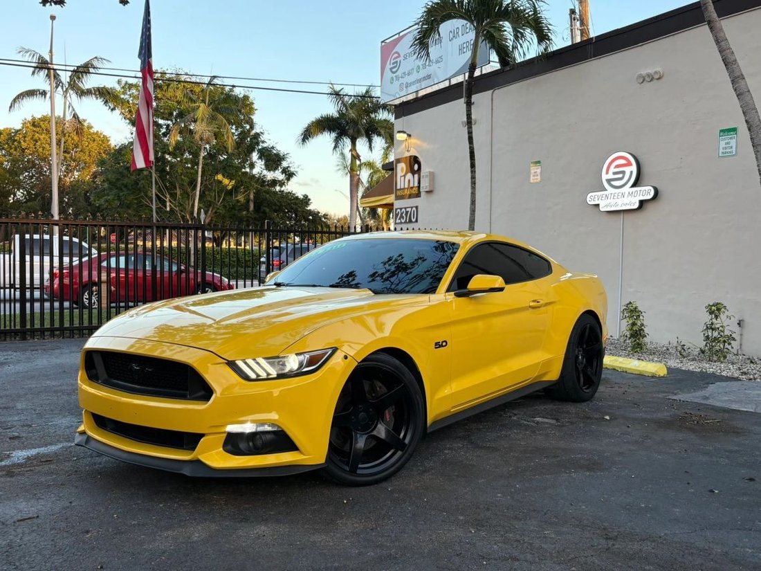 Coupe in Miami, FL, United States 1 - 19156866