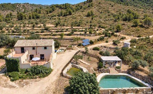 Landhaus in Tivissa, Katalonien, Spanien 1