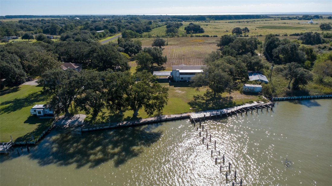 House in Anahuac, Texas, United States 1 - 19152765