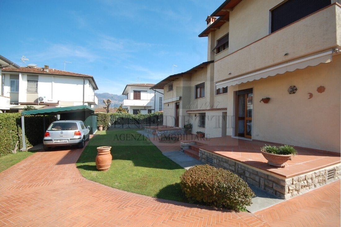 Villa a Pietrasanta, Toscana, Italia 2 - 15829437