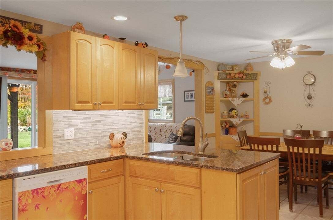 Casa a Warwick, Rhode Island, Stati Uniti 5 - 19154634