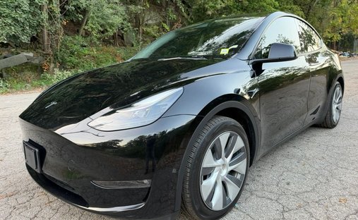 2023 Tesla Model Y Long Range Sport Utility 4D in Paterson, NJ, United States 1