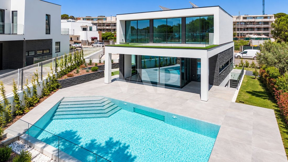 Villa in Vilamoura, Quarteira, Algarve 1 - 15998299