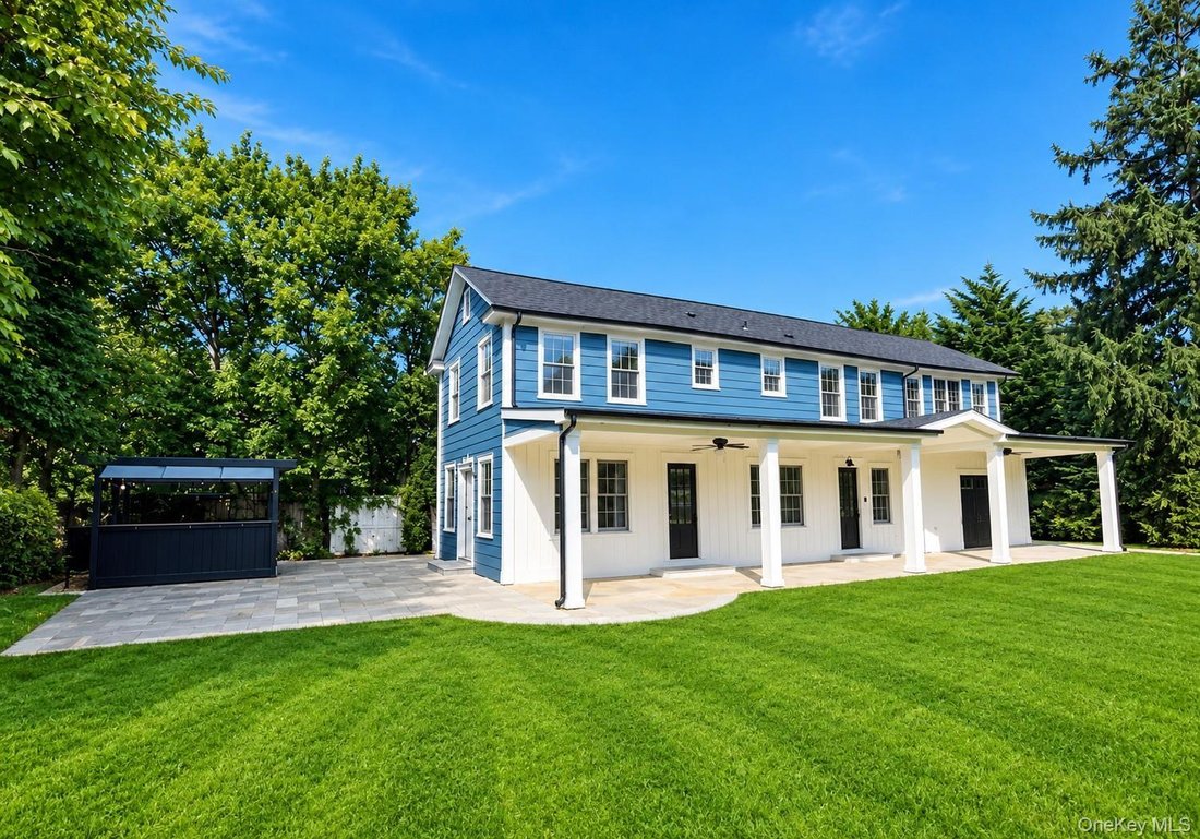 House in Babylon, New York, United States 1 - 19155030