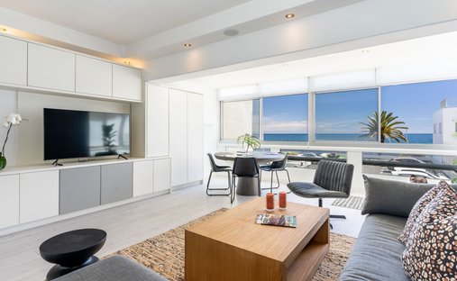 Apartment in Sea Point, Atlantic Seaboard, Cape Town 1