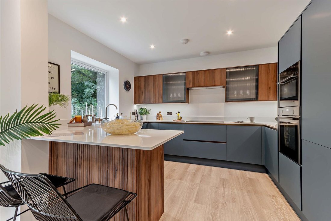 House in Tewkesbury, England 2 - 19155146