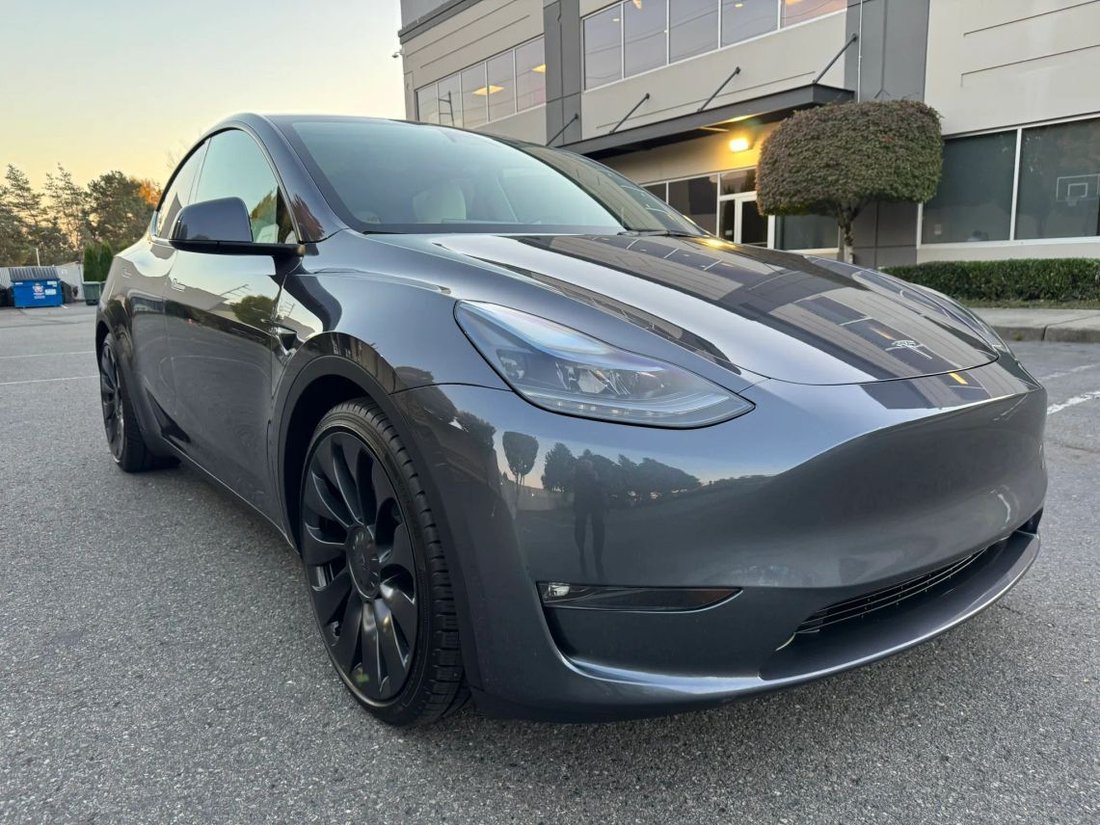 Suv in Bellevue, WA, United States 2 - 19156644