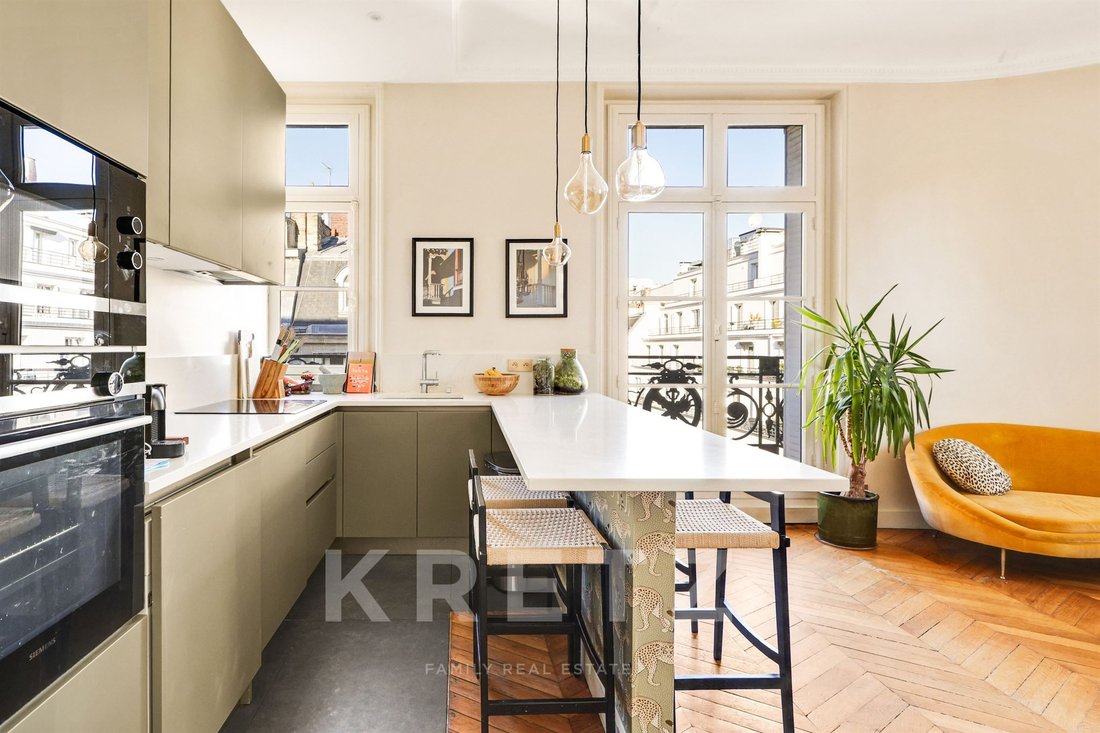 Apartment in Porte Dauphine, Paris 16e Arrondissement, Paris 2 - 19156415