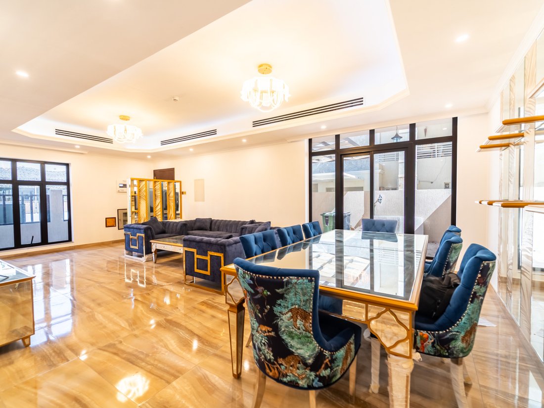 Villa in Al Barsha South 5, Al Barsha, Dubai 1 - 19155132