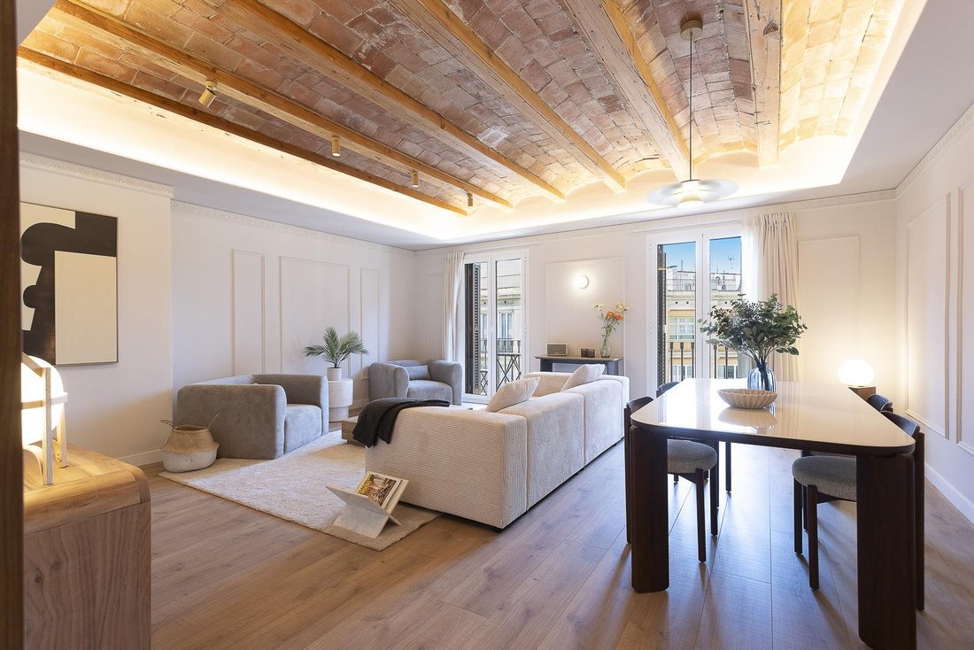 Apartment in Eixample, Barcelona, Spain 3 - 19152792