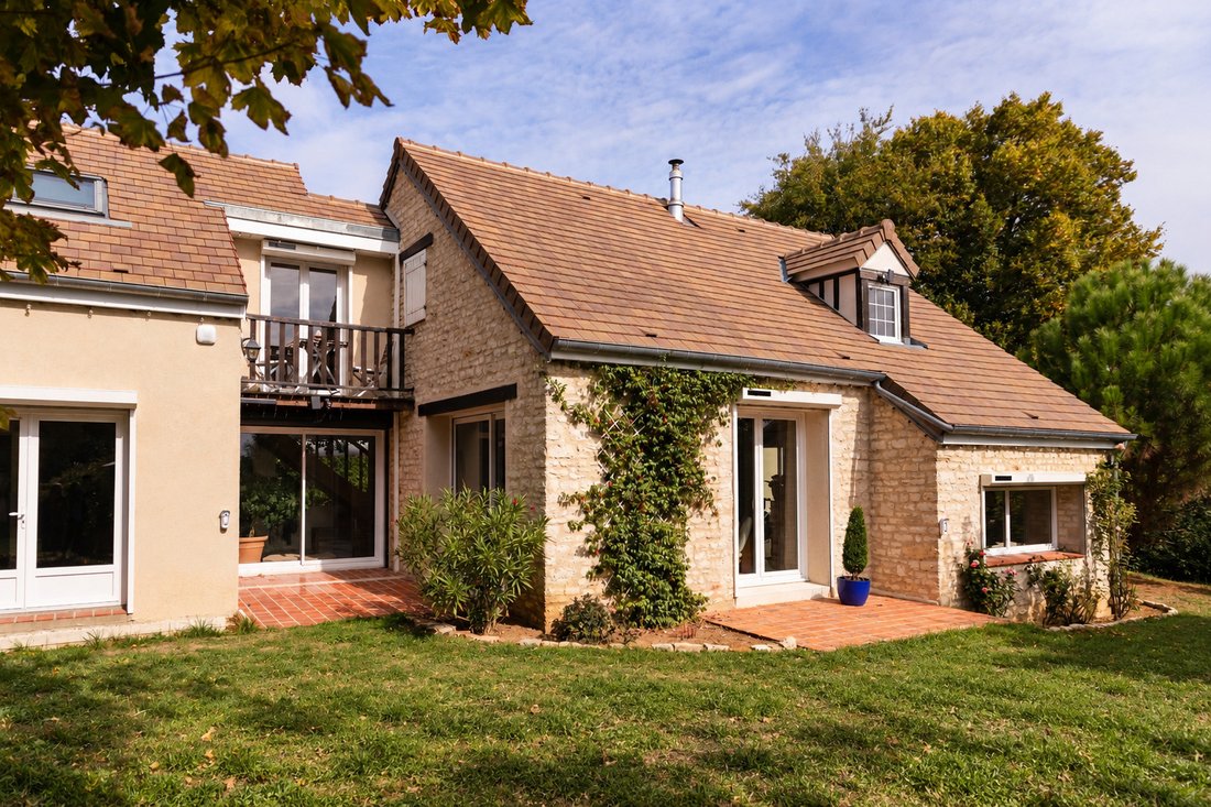 House in Jouy-Mauvoisin, Ile-de-France, France 2 - 19156058