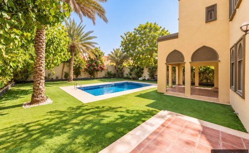 Villa in Jumeirah Park, Dubai, United Arab Emirates 1