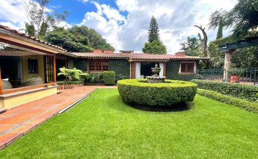House in Naucalpan de Juárez, State of Mexico, Mexico 1