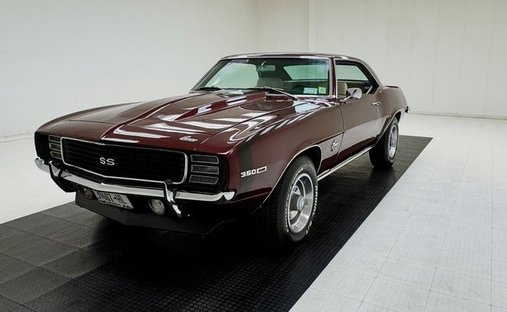 Fresh Resto/350ci 4bbl V8/Muncie M20 Manual/10 Bolt 2.73 Axle/Houndstooth Seats in Morgantown, United States 1