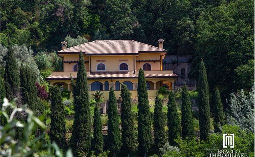 Villa in Fontia-Fossola-Fossone, Carrara, Toskana 1