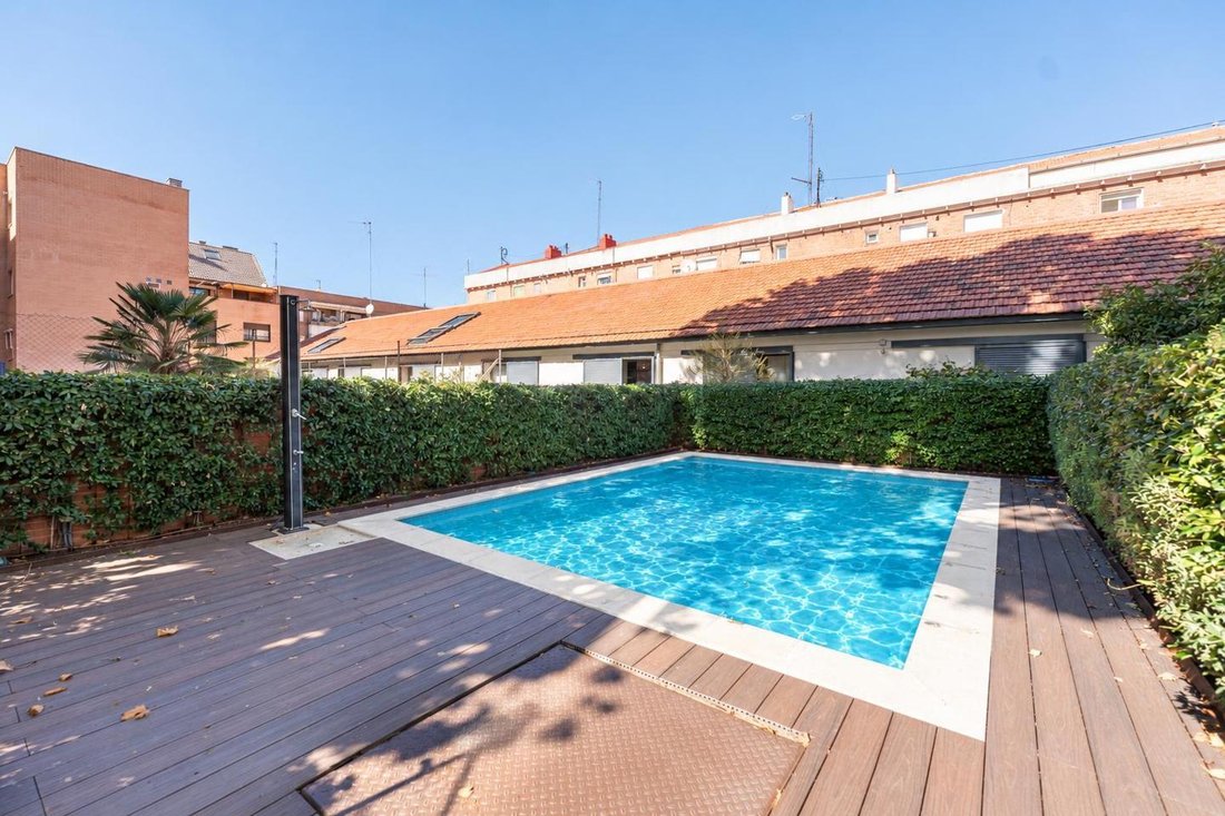 Wohnung in Ciudad Lineal, Madrid, Spanien 4 - 19153000