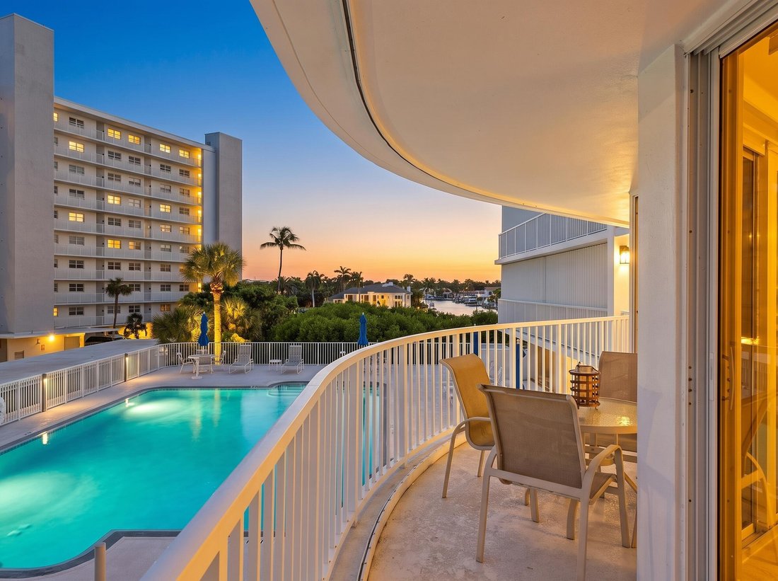 Condo in Boca Raton, Florida, United States 5 - 19155240