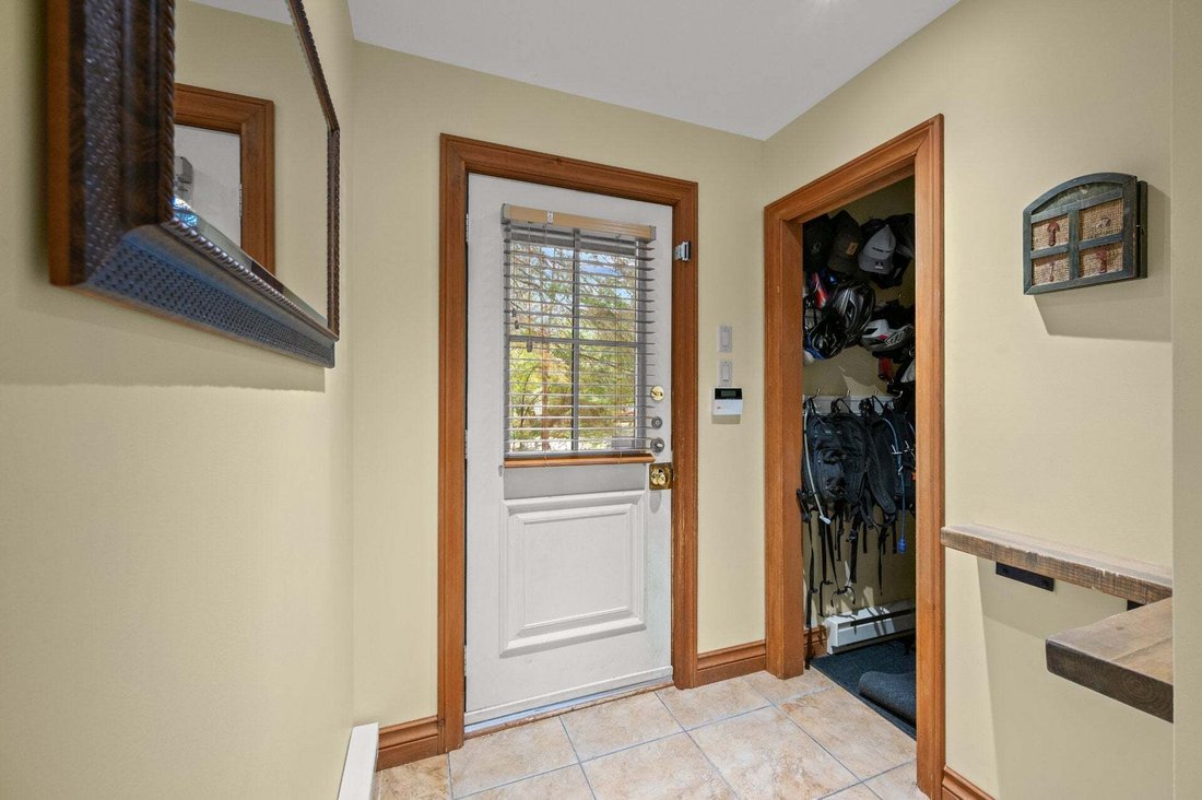 Condo in Mont-Tremblant, Quebec, Canada 3 - 19156216