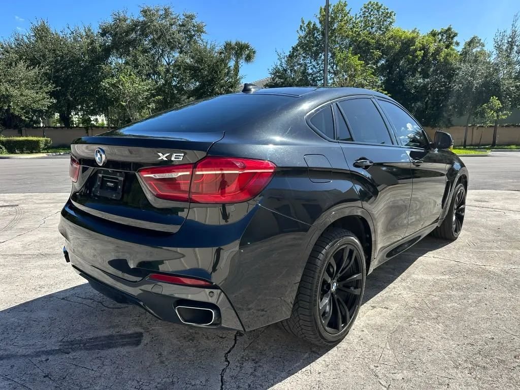 Suv in Hollywood, FL, United States 5 - 19156889
