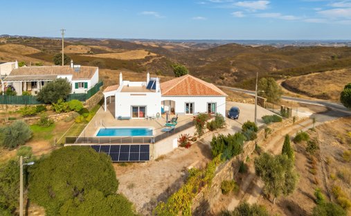 Villa in Conceicao e Cabanas de Tavira, Algarve, Portugal 1