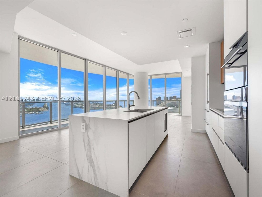 Condo in Miami, Florida, United States 4 - 19155774