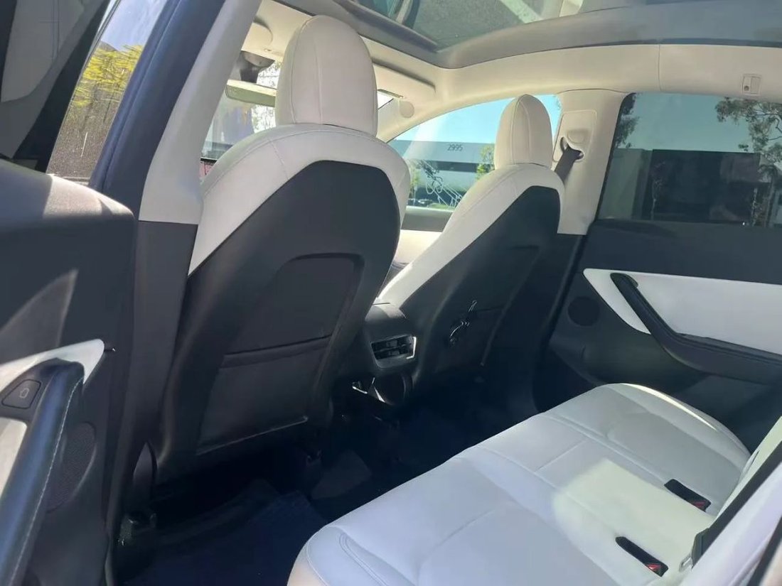 Suv in Costa Mesa, CA, United States 4 - 19156539