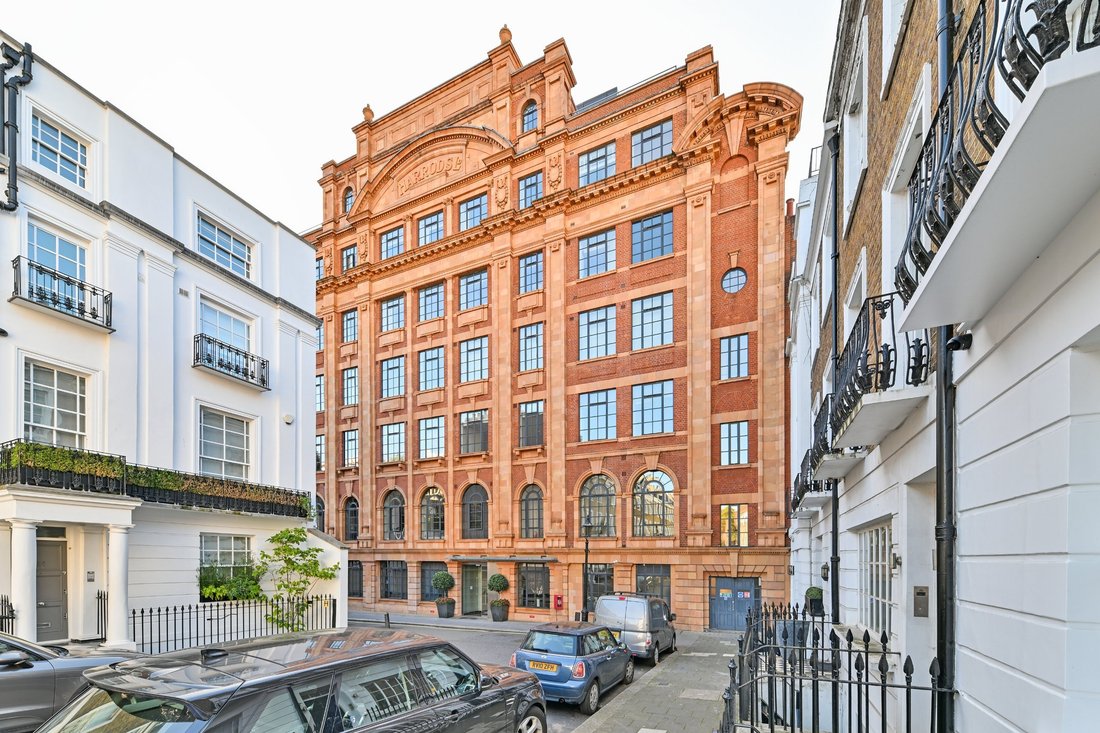 Apartment in Knightsbridge, Kensington And Chelsea, England 2 - 19152274