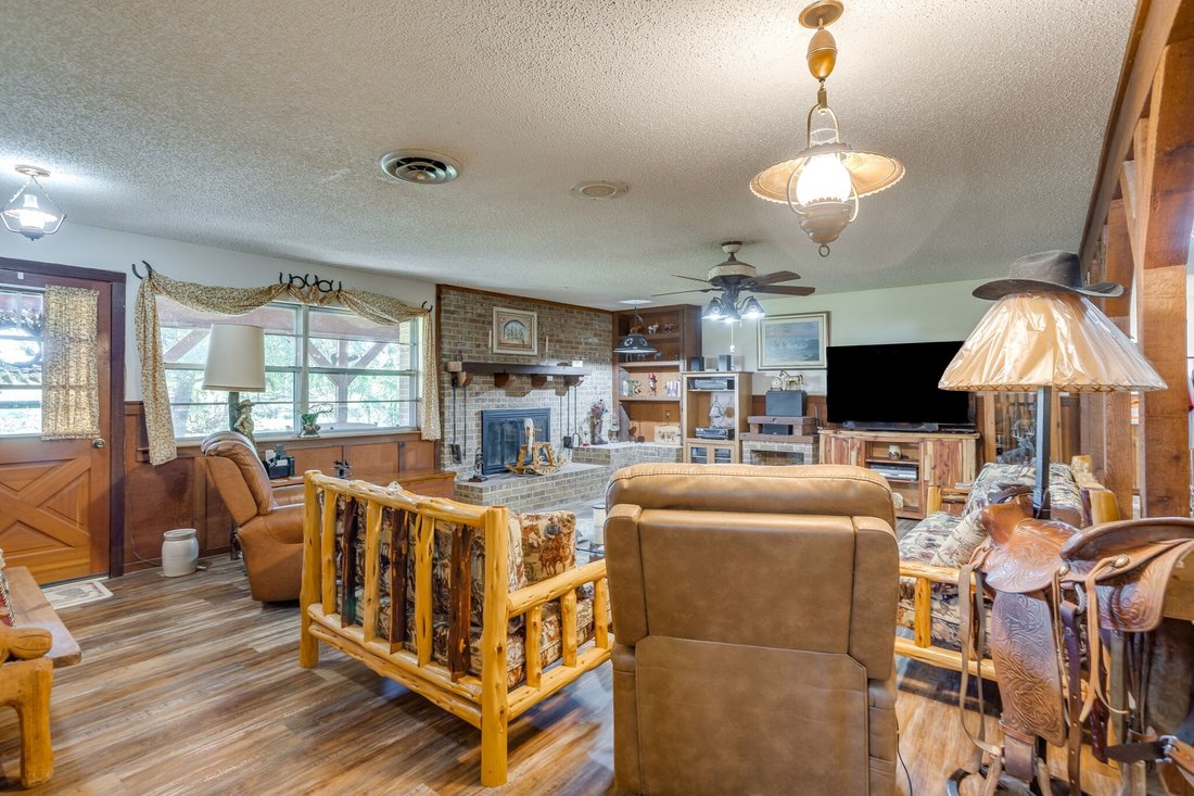 House in Joshua, Texas, United States 3 - 19153742