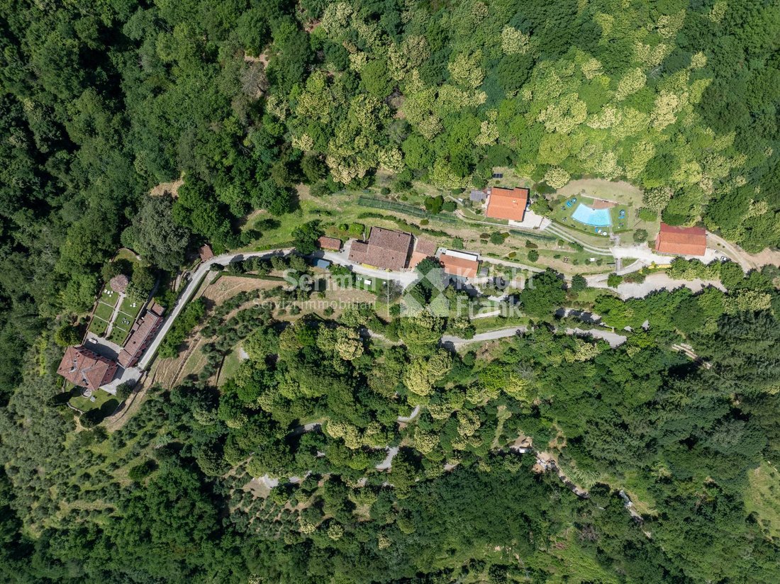 Villa in Bagni di Lucca, Tuscany, Italy 3 - 19157324