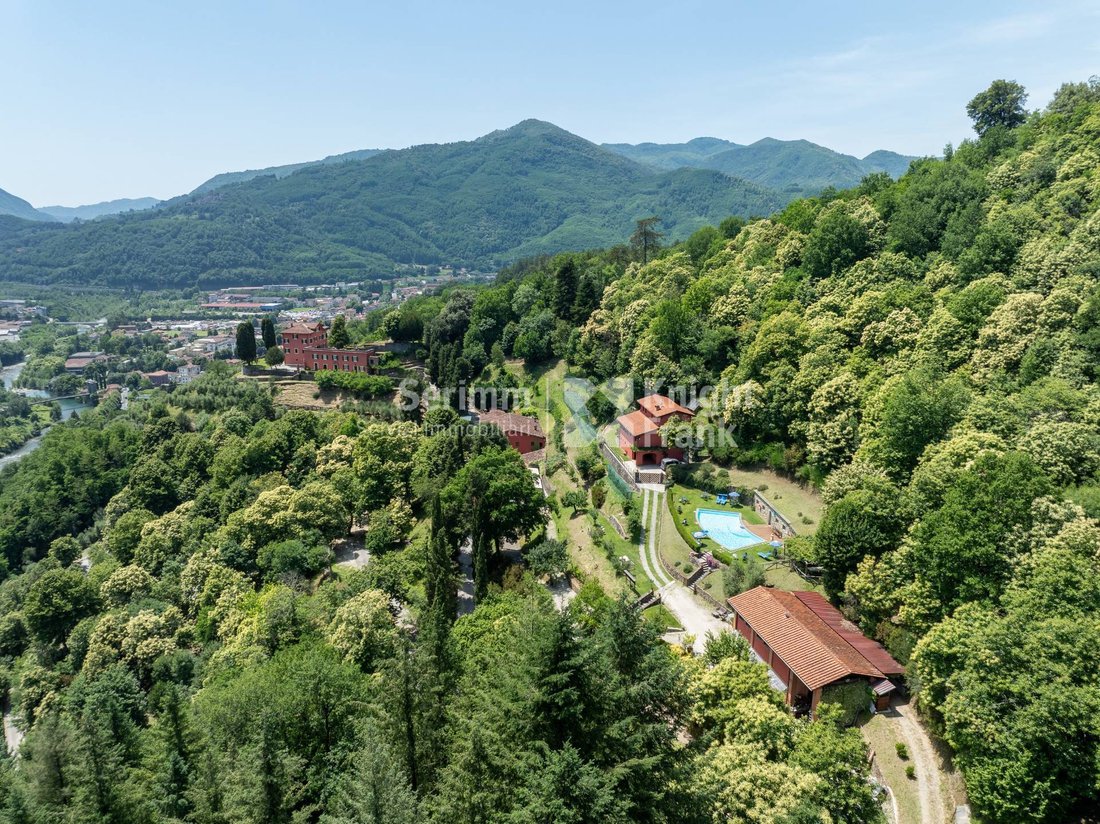 Villa in Bagni di Lucca, Tuscany, Italy 2 - 19157324