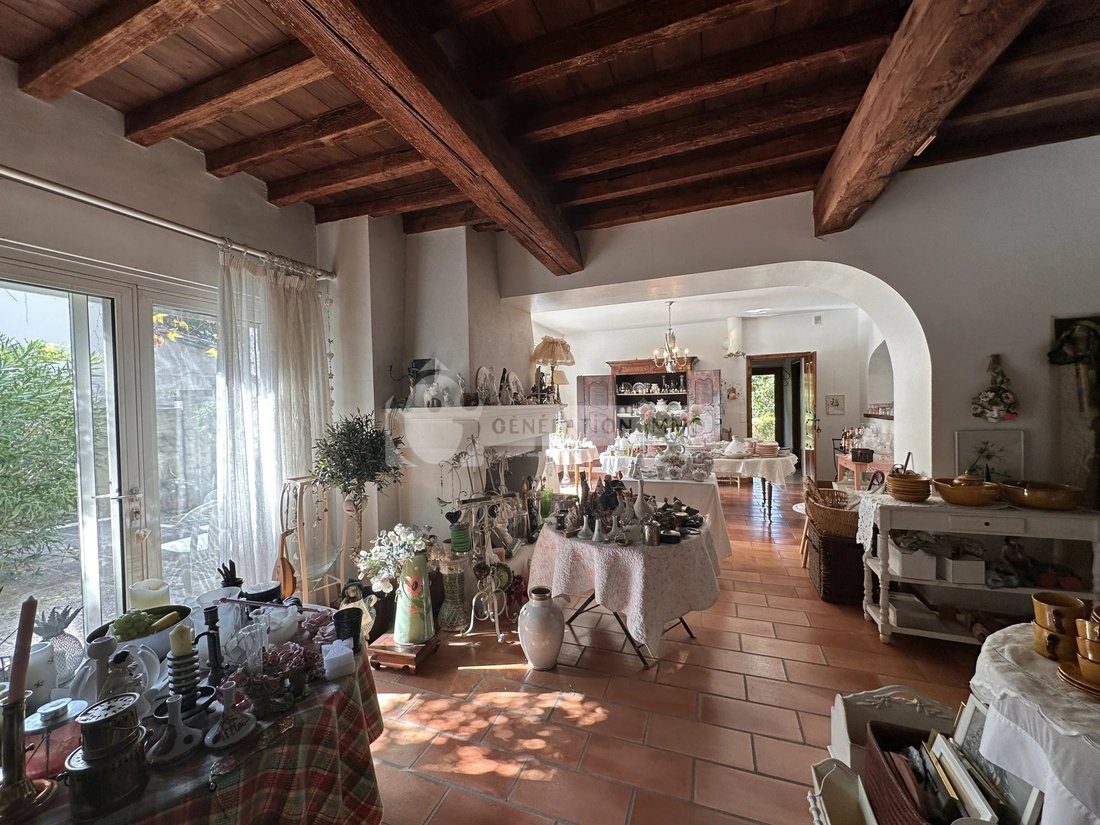 House in Fontvieille, Provence-Alpes-Côte d'Azur, France 4 - 19156061