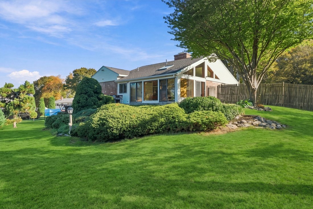 House in Worcester, Massachusetts, United States 4 - 19153769