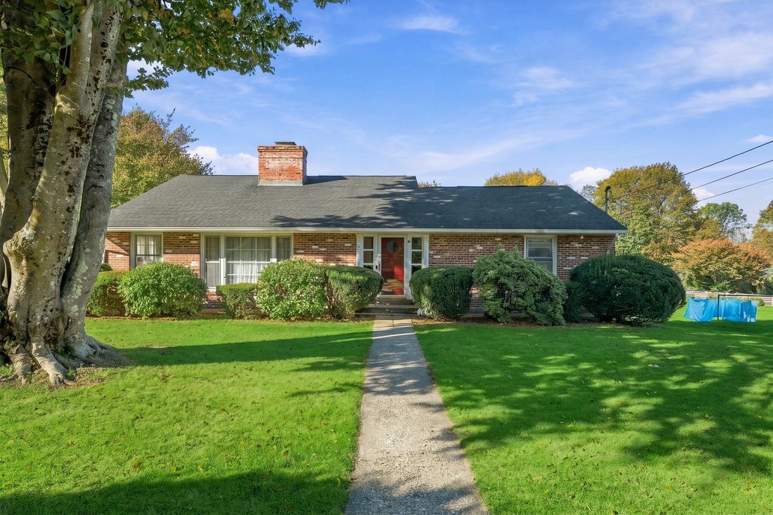 House in Worcester, Massachusetts, United States 2 - 19153769